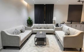 شقة واسعة 3 غرف مغنى 40 Spacious 3 Bedroom Apartment Maghna 40